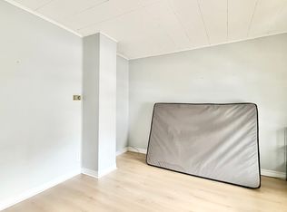 18 Adelaide St S #2, London, ON N5Z3J8