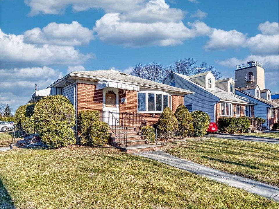 352 Old Country Rd, Mineola, NY 11501 MLS 3449057 Zillow