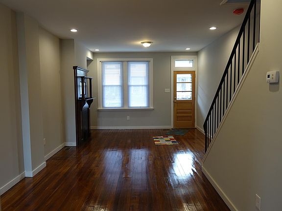 4th image of 2830 Overington St #2830
