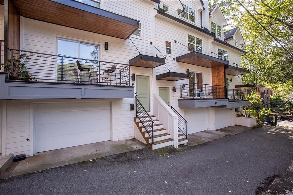 3 bed, 3.5 bath, 2000 sqft, $3,600 — Photo 1
