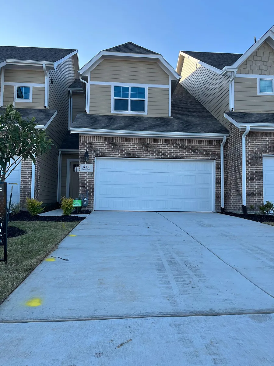 Building Photo - 612 Laurel Ln
