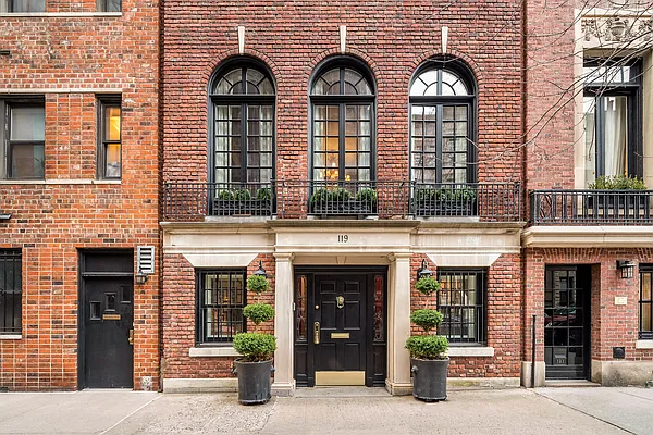 Sold by Modlin Group | media 26