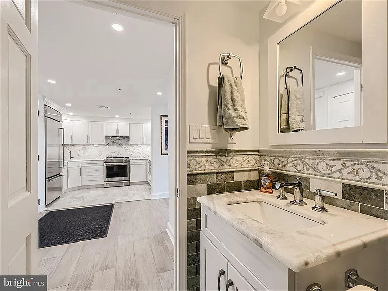 250 President St #211 — Photo 46
