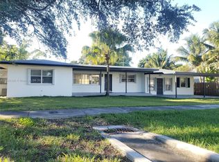 389 NW 2nd St, Florida City, FL 33034
