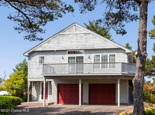 232 13th Ave, Seaside, OR 97138