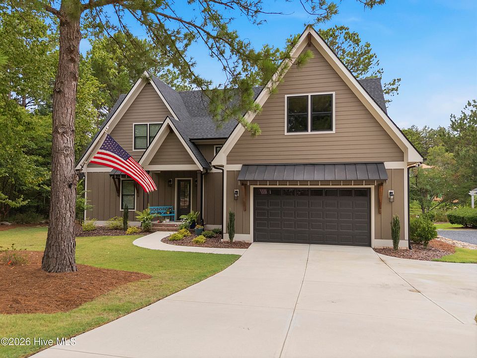1st image of 32 Riviera Drive