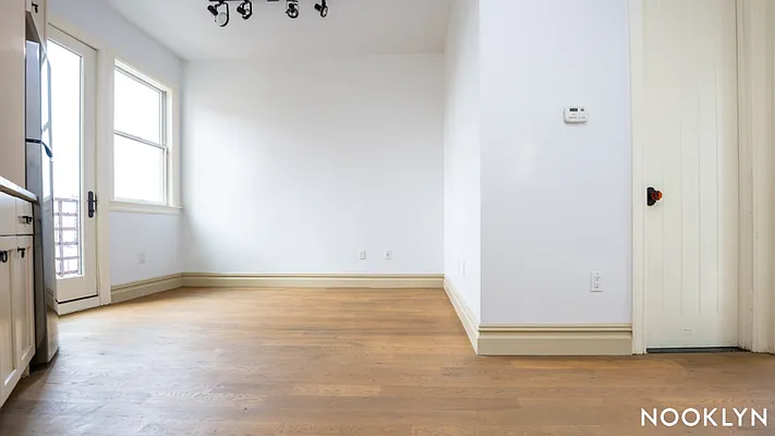 Rented by Nooklyn NYC LLC | media 6