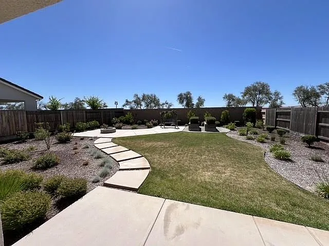 1229 Traverse Dr S — Photo 23