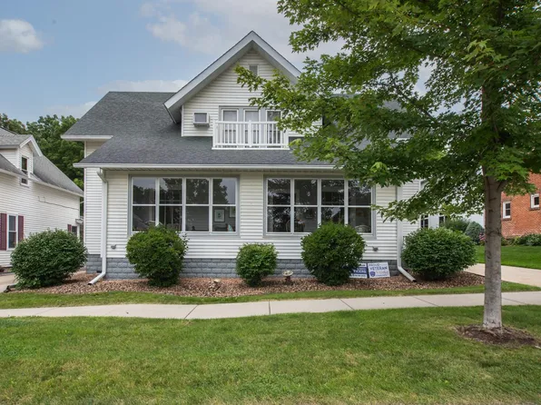 305 North St NW, Preston, MN 55965