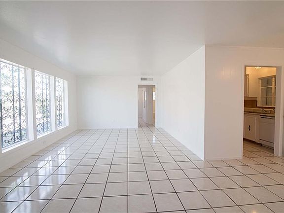 5th image of 7016 Bellrose Dr