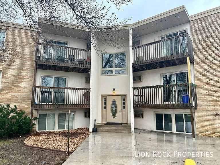 438 Independence Ave N #4 — Photo 11