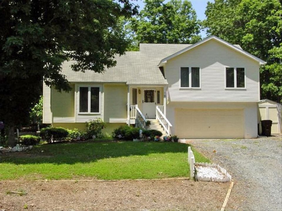 1st image of 18 Marwood Dr