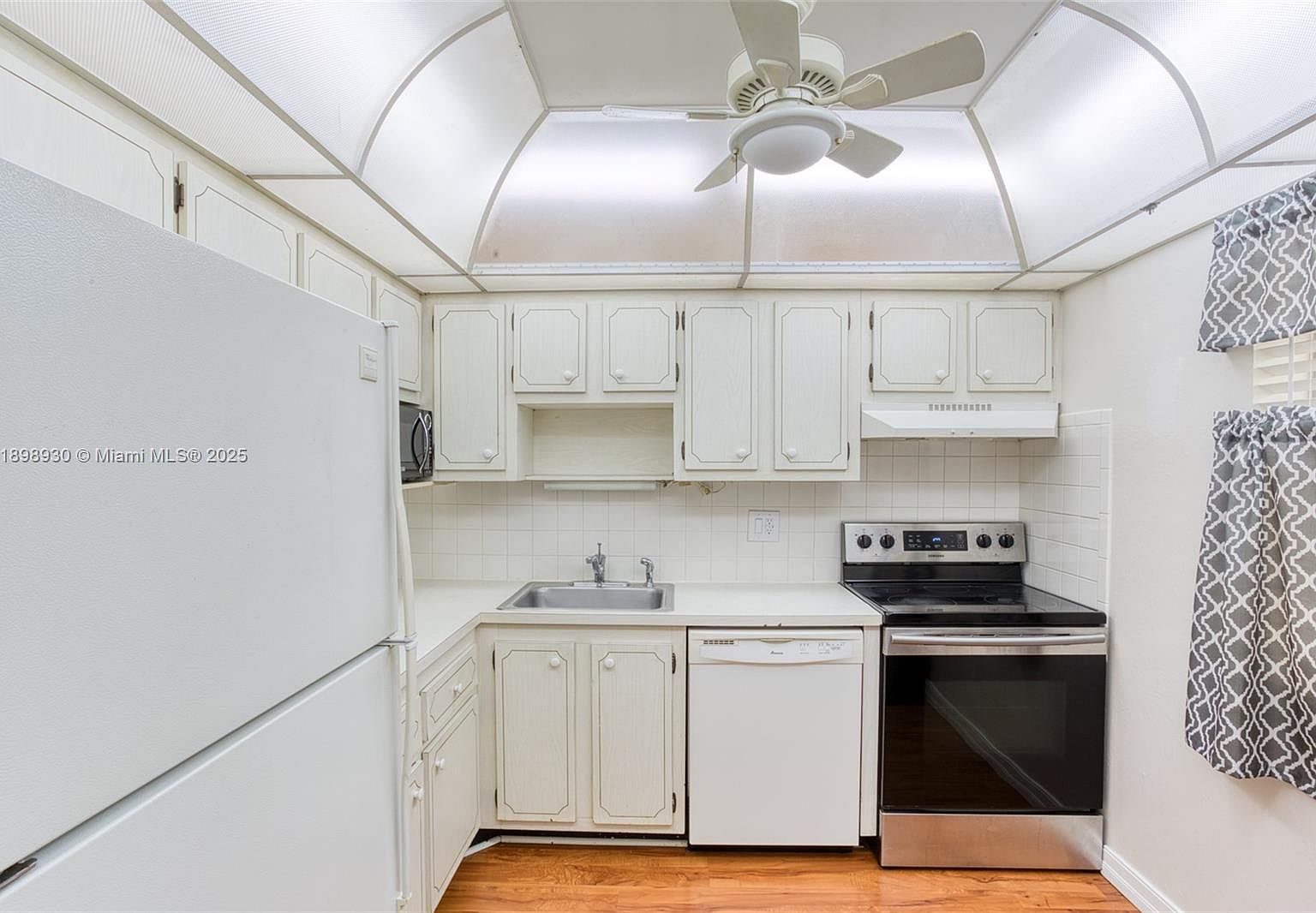 1005 Country Club Dr APT 408