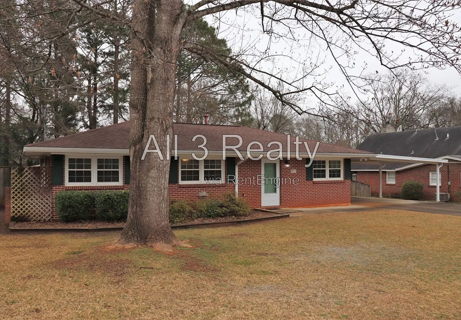 3 bed, 1.0 bath, 1050 sqft, $1,095 — Photo 1