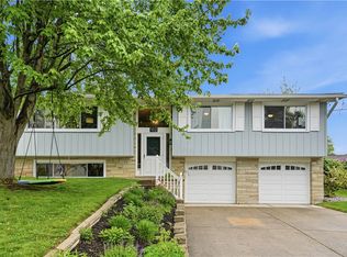 102 Cottonwood Ct, Coraopolis, PA 15108