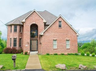 1122 Queensbury St, Pittsburgh, PA 15205