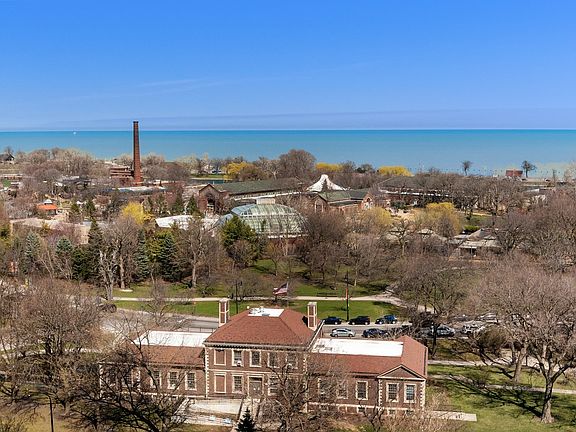 2nd image of 2020 N Lincoln Park W APT 13D