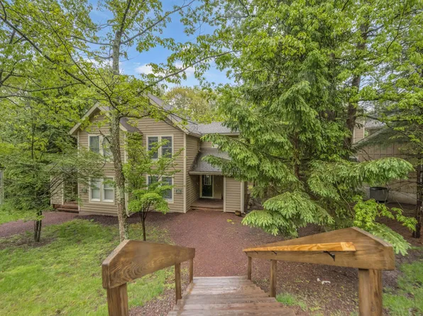 474 Spruce Dr, Tannersville, PA 18372