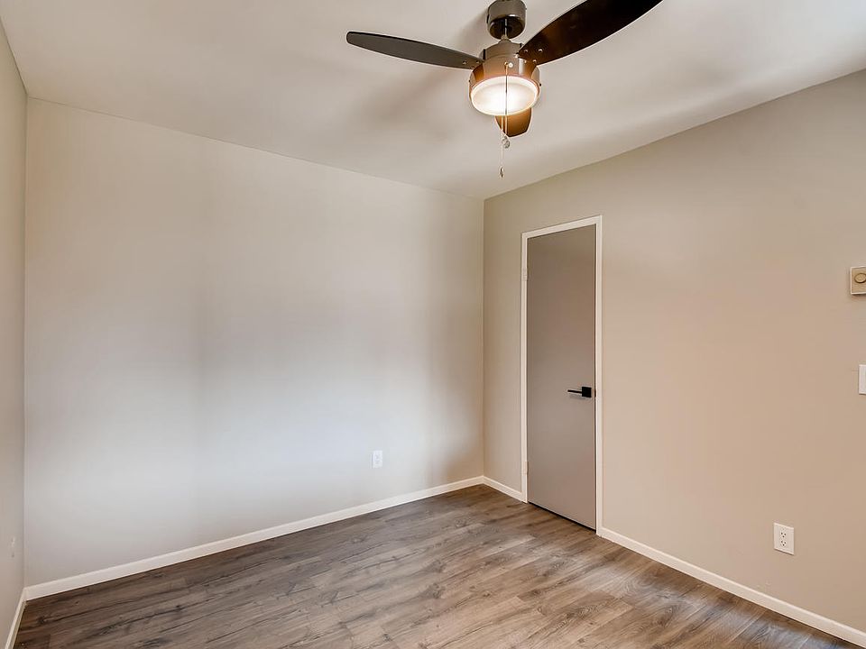 2nd image of 1450 Melrose Ave Unit 40