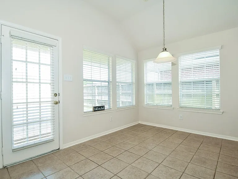 128 Emerald Loch Ln — Photo 19