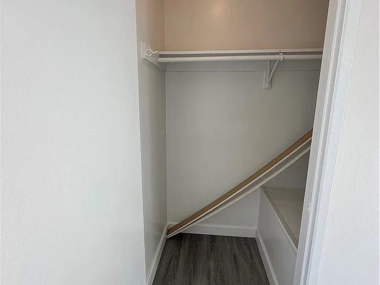 656 Lemar Park Dr #D — Photo 18