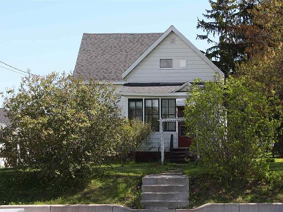 5th image of 608 15th Ave W