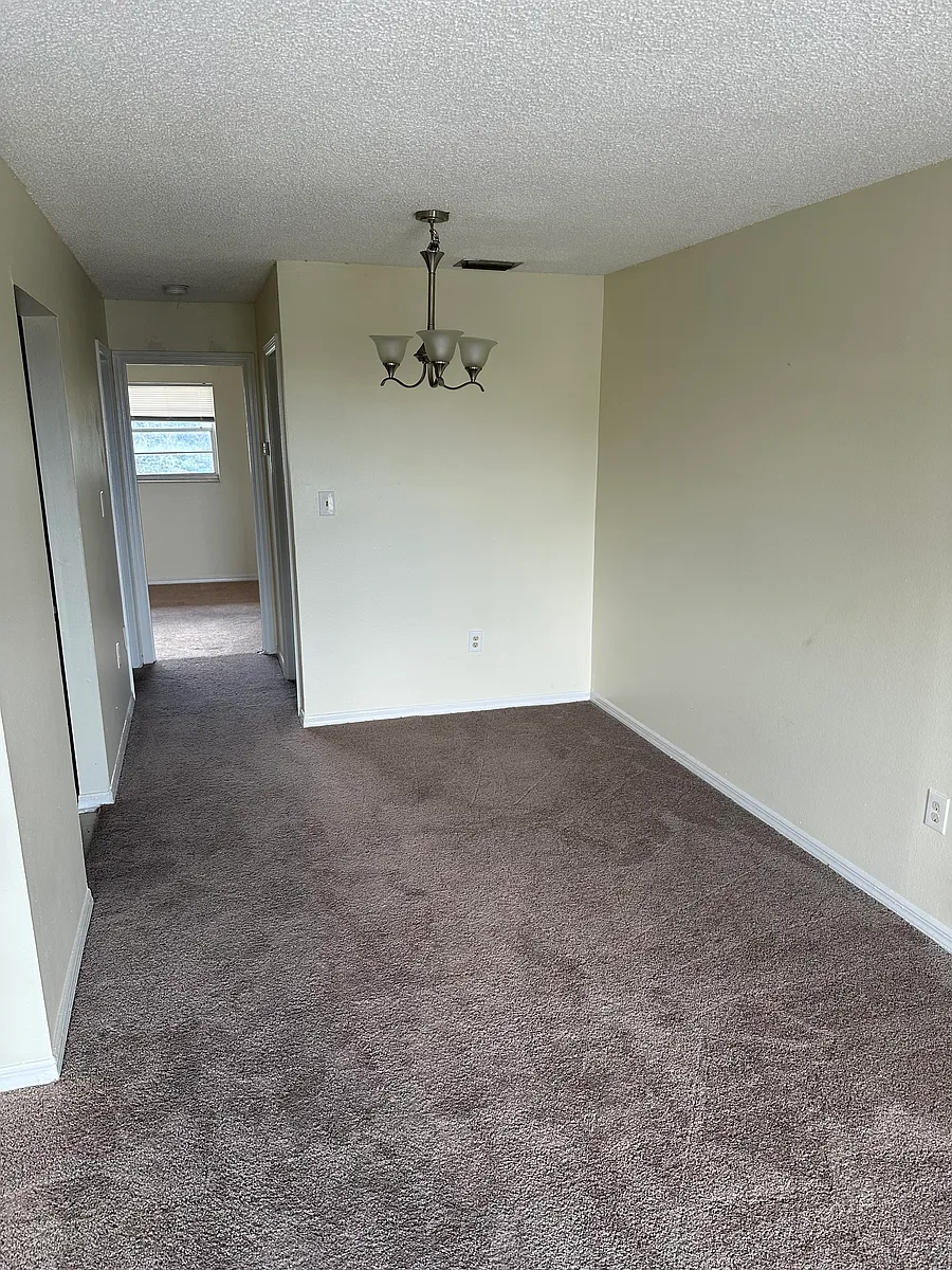 Building Photo - 940 S Lakeshore Way #C3