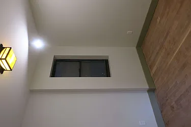 Rented by Joel Weisz, LREB