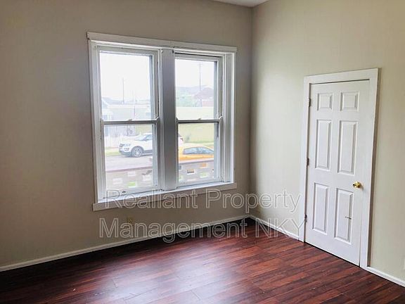 4th image of 307 Linden Ave #1