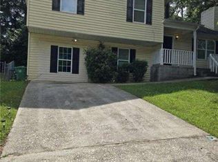 2212 Marbut Farms Gln, Lithonia, GA 30058