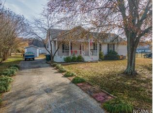 404 Meadow Creek Dr NE, Hanceville, AL 35077