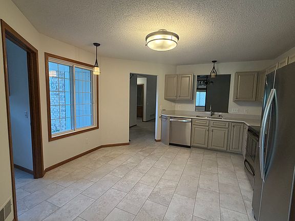 3rd image of 10843 Lexington Dr