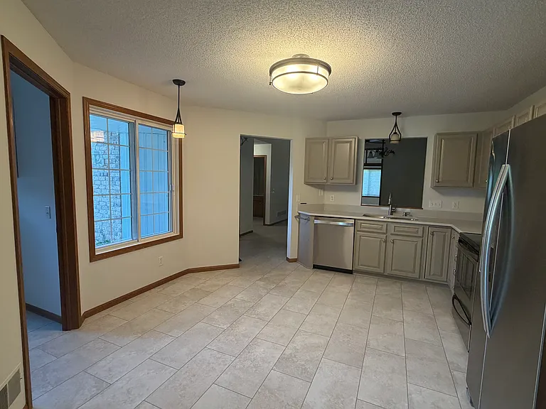 10843 Lexington Dr — Photo 3