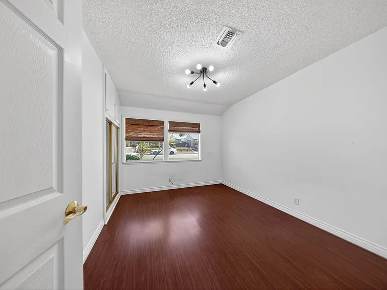 2025 Jolley Dr — Photo 29