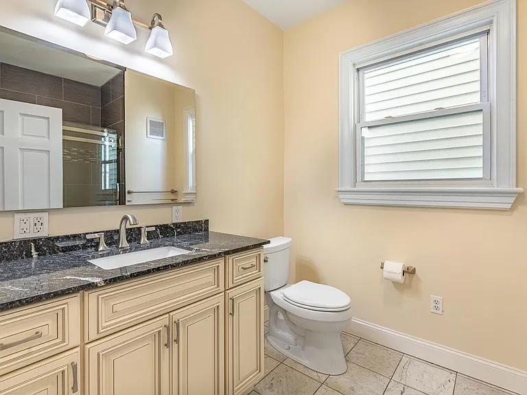 96 Webster St #2 — Photo 19