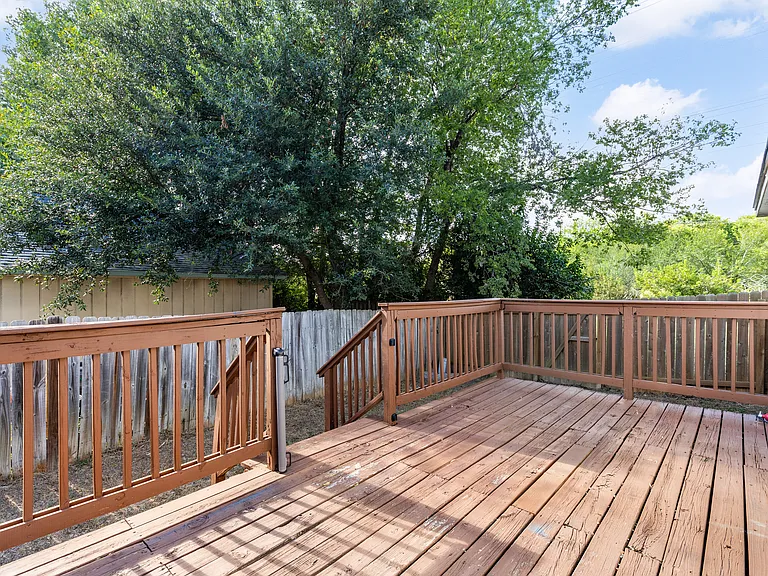 1803 Heatherglen Ln — Photo 19