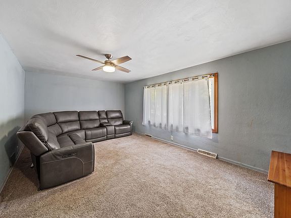 3rd image of 201 S Reedwood Dr
