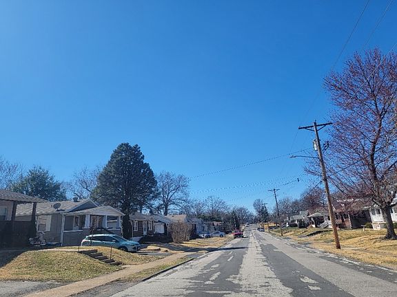 4th image of 8905 Burton Ave