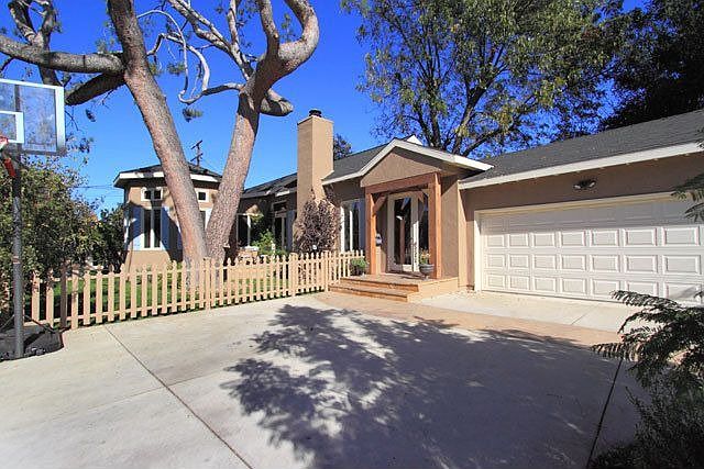 1st image of 11571 La Maida St