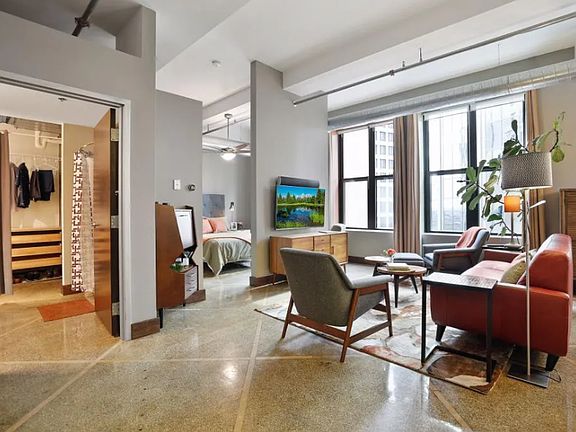3rd image of 350 Saint Peter St Unit 706