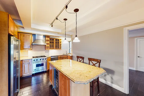 Sold by Compass | media 4