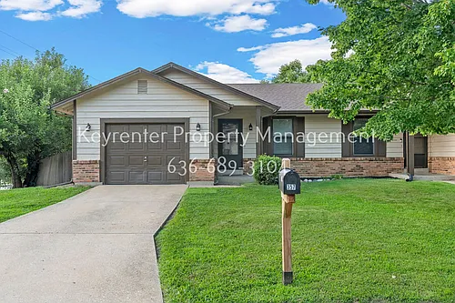 357 Della Dr Photo 1