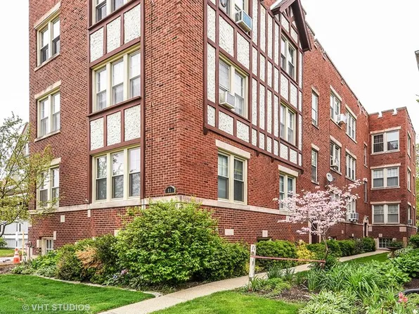 11 6th Ave APT 3B, La Grange, IL 60525