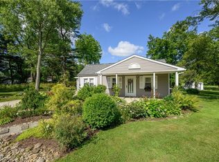 3246 Easton Rd, Barberton, OH 44203