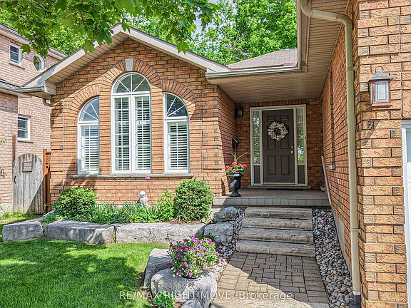 3rd image of 3170 Monarch Dr W