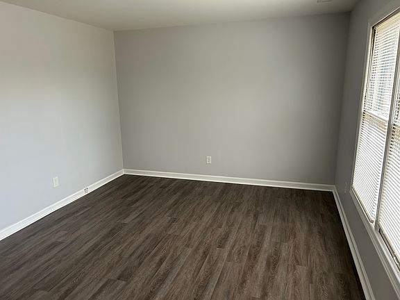 3rd image of 1014-1016 Todd Ct #1014