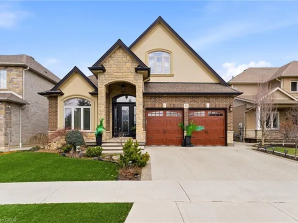 85 Hillcroft Dr, Hamilton, ON L8J 3W9