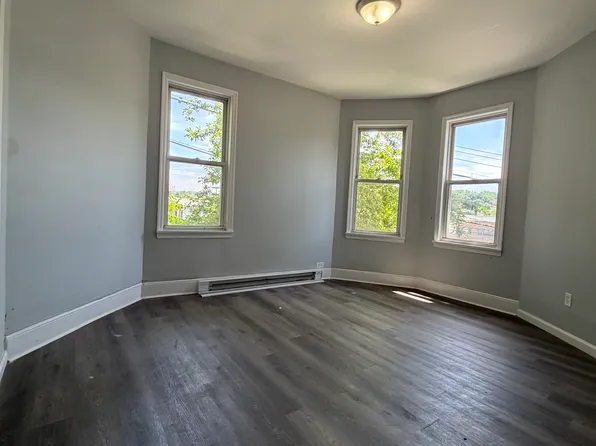 1 Oneida St, Yonkers, NY