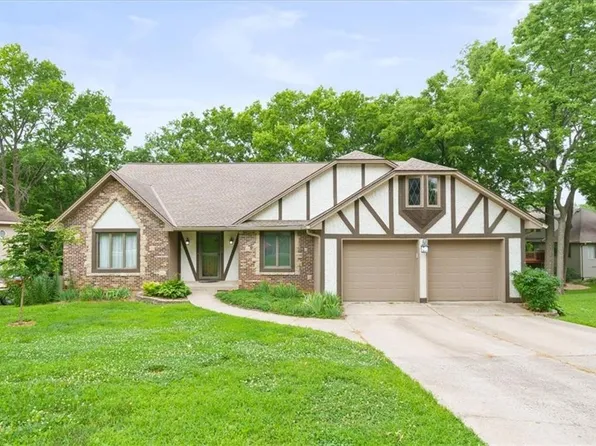 5768 Bower St, Kansas City, MO 64133