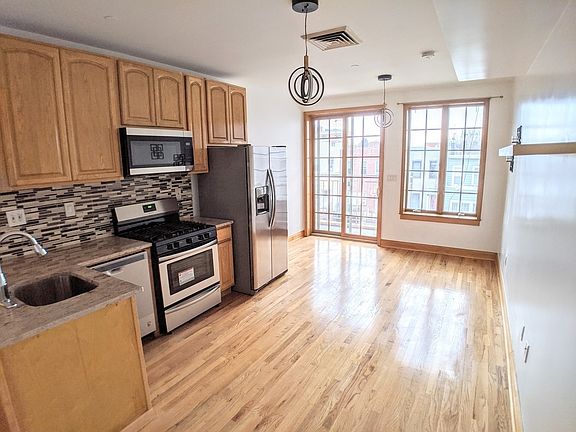 5th image of 197 18th St Floor 2